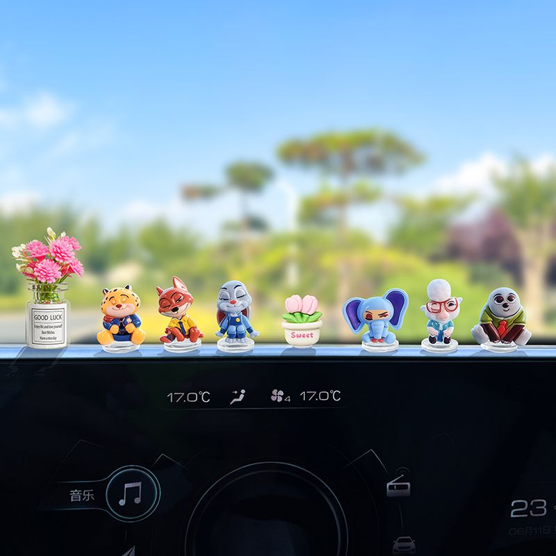 Zootopia cartoon car ornament  – Car Accessories For Dashboard recenzja i cena
